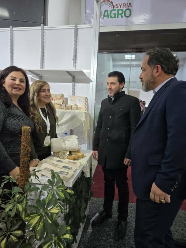 نحو إحياء صناعة الحرير السوري.. جولة رئيس غرفة زراعة دمشق في آغروسيريا