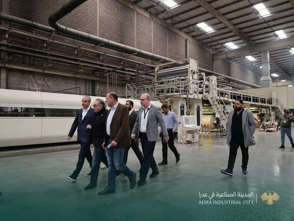 رئيس اتحاد غرف الصناعة يتفقد واقع الإنتاج والتوسعات الجديدة في مدينة عدرا الصناعية