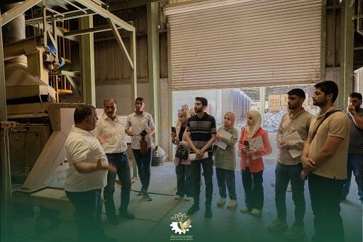 شراكة أكاديمية صناعية.. طلاب جامعة حماة يطّلعون على خطوط إنتاج الشركة الأهلية للزيوت