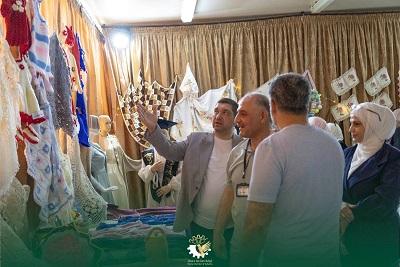 غرفة صناعة حماة تدعم المواهب الشابة في معرضها السنوي للمنتجات النسيجية والحرفية