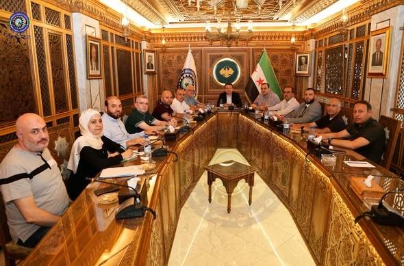 غرفة صناعة دمشق تقر خطة لدعم الشركات الصغيرة في  فود سيريا  وتطالب بحماية المنتج المحلي