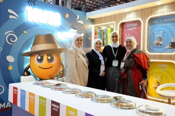 لجنة سيدات أعمال غرفة صناعة دمشق تدعم المشاريع الناشئة في معرض فود سيريا