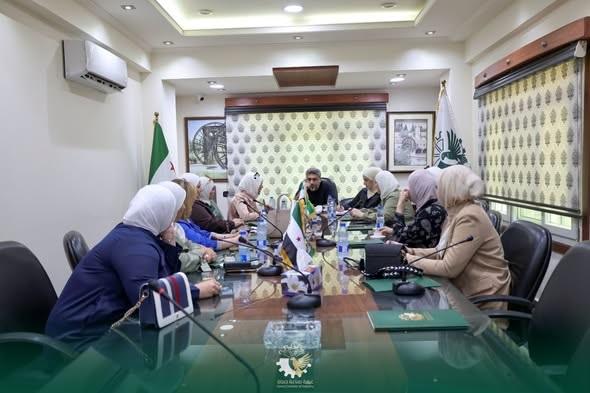 نحو تمكين اقتصادي رائد... اجتماع لجنة سيدات الأعمال في غرفة صناعة حماة