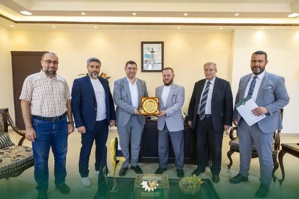 غرفة صناعة حماة وجامعة AUST توقعان مذكرة تفاهم لدعم الصناعيين والطلاب
